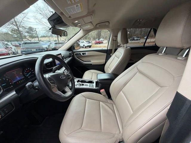 Certified 2023 Ford Explorer XLT w/ Equipment Group 202A image 19