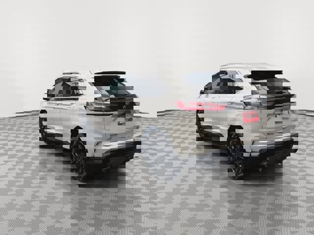 Certified 2020 Ford Edge SEL w/ Convenience Package image 2