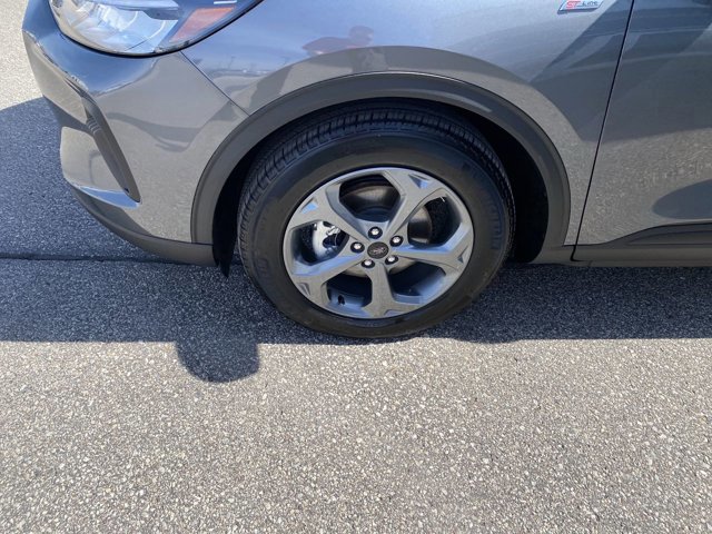 Certified 2025 Ford Escape ST-Line w/ Cold Weather Package FWD image 10