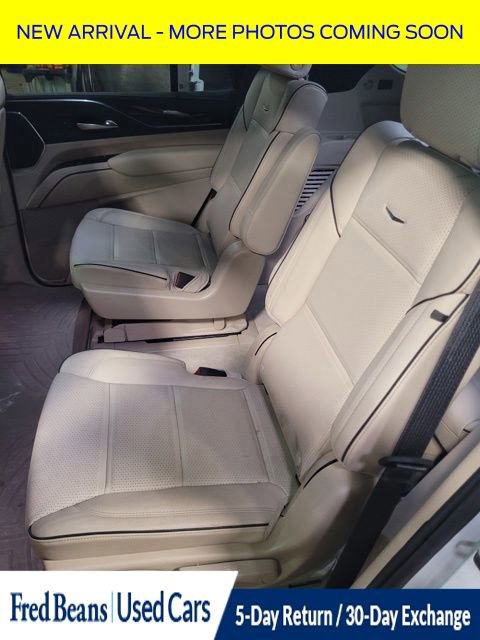 Used 2023 Cadillac Escalade Premium Luxury image 11