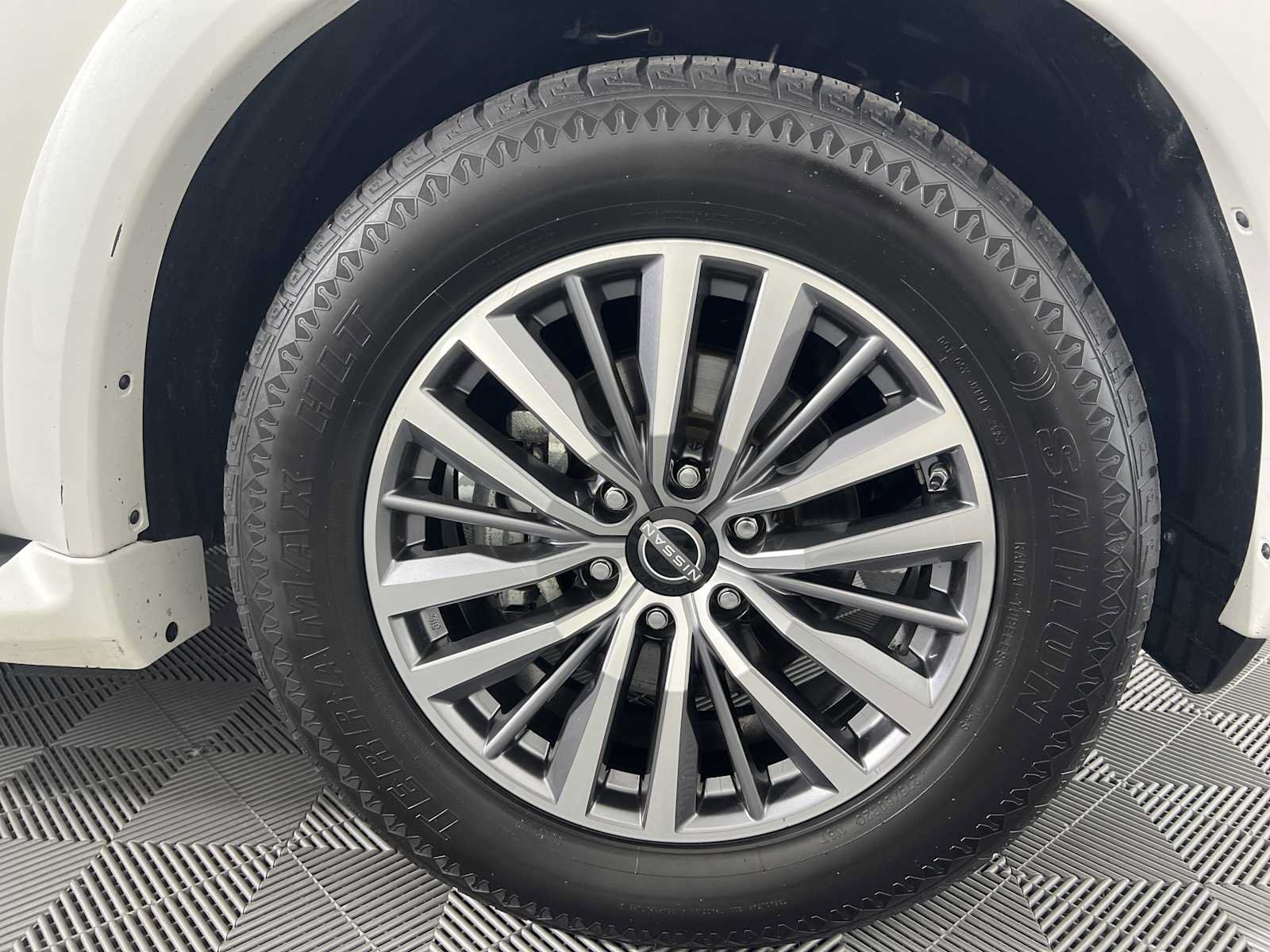 Used 2023 Nissan Armada SL AWD/4WD image 11