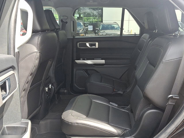 Certified 2022 Ford Explorer XLT w/ Equipment Group 202A image 20