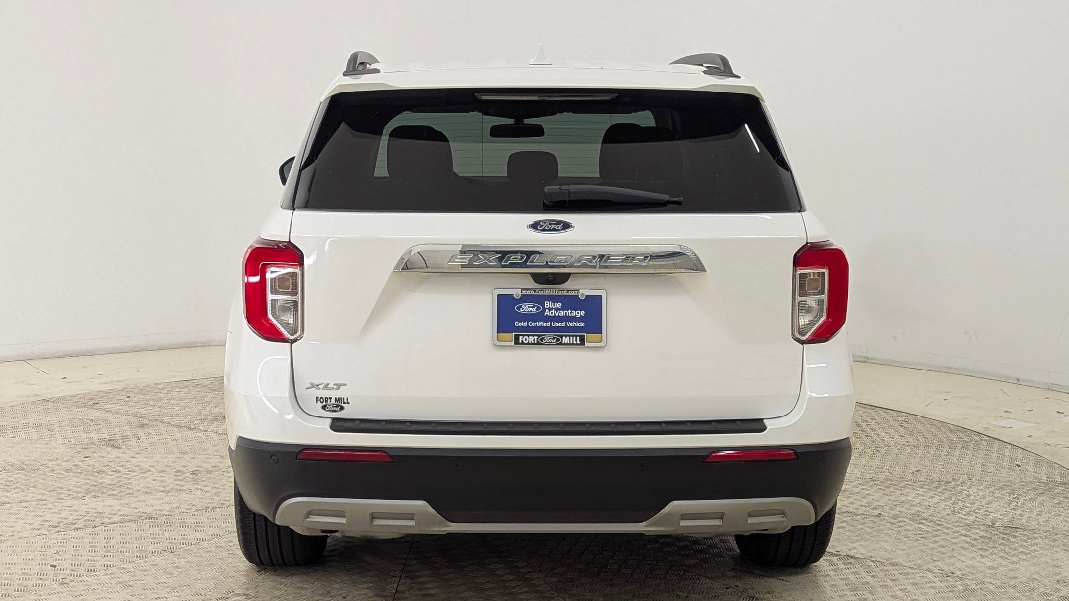 Certified 2022 Ford Explorer XLT w/ Equipment Group 202A image 10