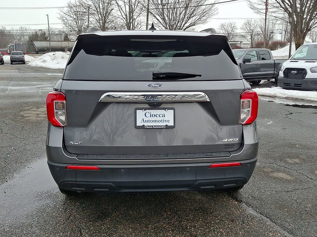 Certified 2022 Ford Explorer XLT image 8