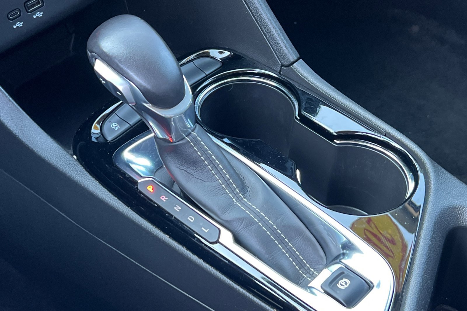 Used 2024 Buick Encore GX Sport Touring image 22