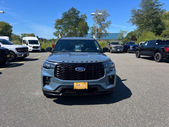 Certified 2026 Ford Explorer ST-Line AWD/4WD image 2