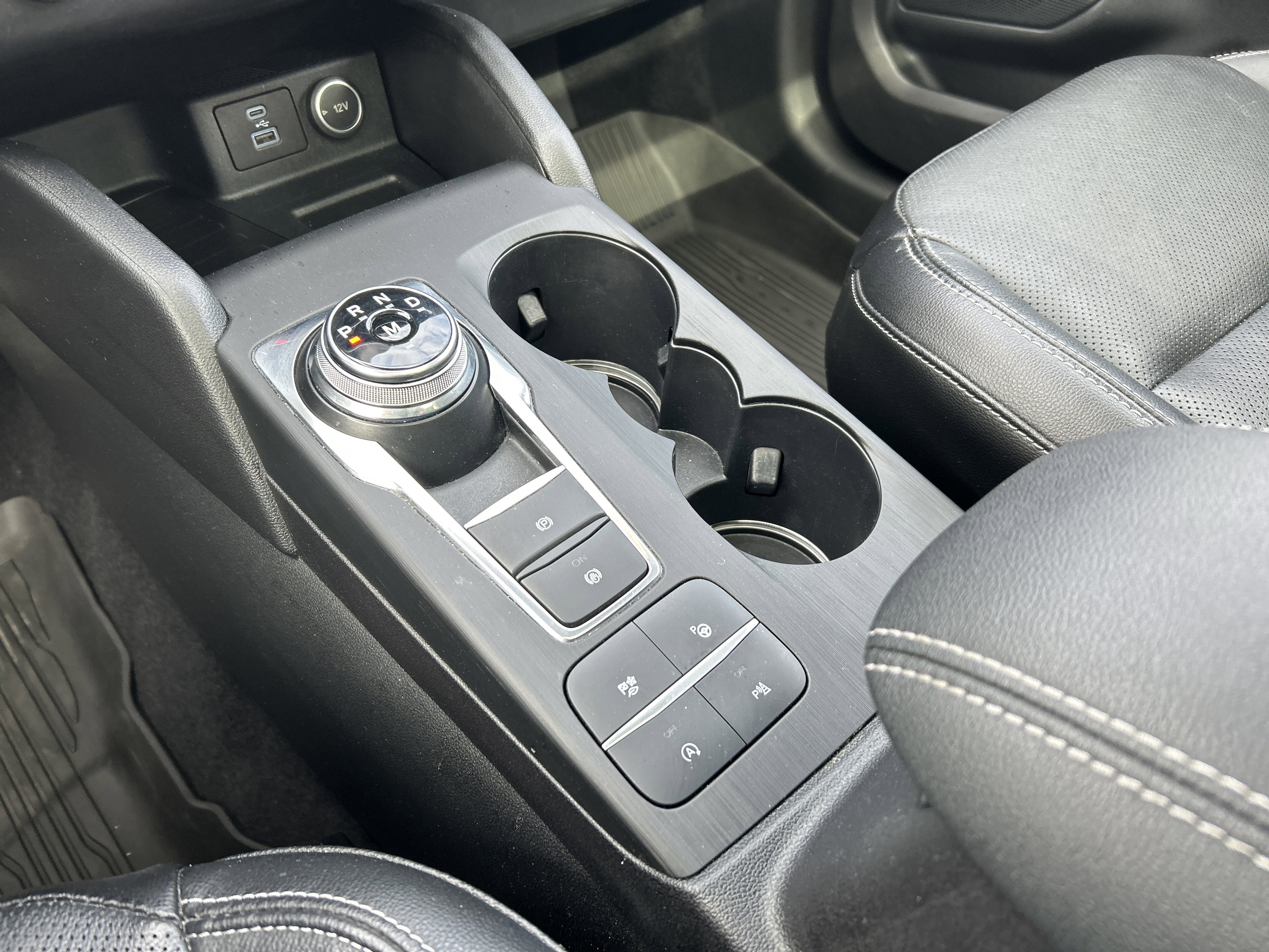 Certified 2020 Ford Escape Titanium image 26