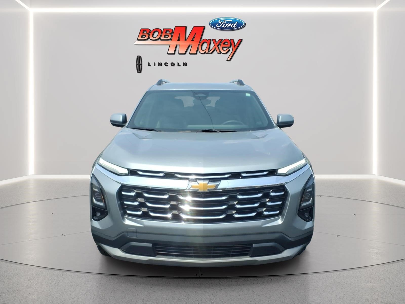 Used 2025 Chevrolet Equinox LT w/ Convenience Package II AWD/4WD image 2