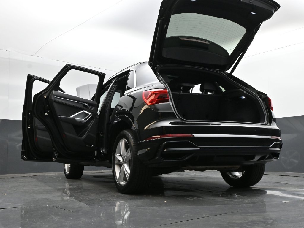 Used 2020 Audi Q3 2.0T Premium Plus w/ Premium Plus Package AWD/4WD image 34