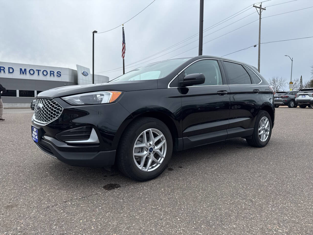 Certified 2024 Ford Edge SEL AWD/4WD image 3