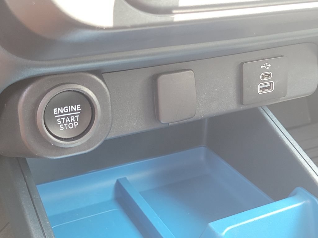 Certified 2025 Ford Maverick XLT FWD image 23