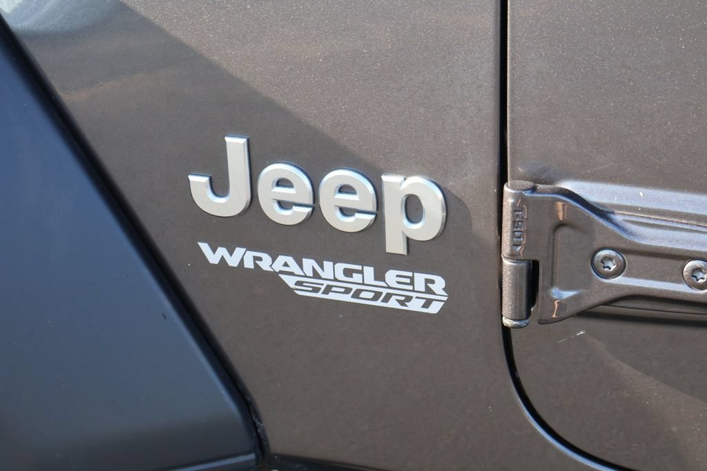 Used 2019 Jeep Wrangler Sport AWD/4WD image 10