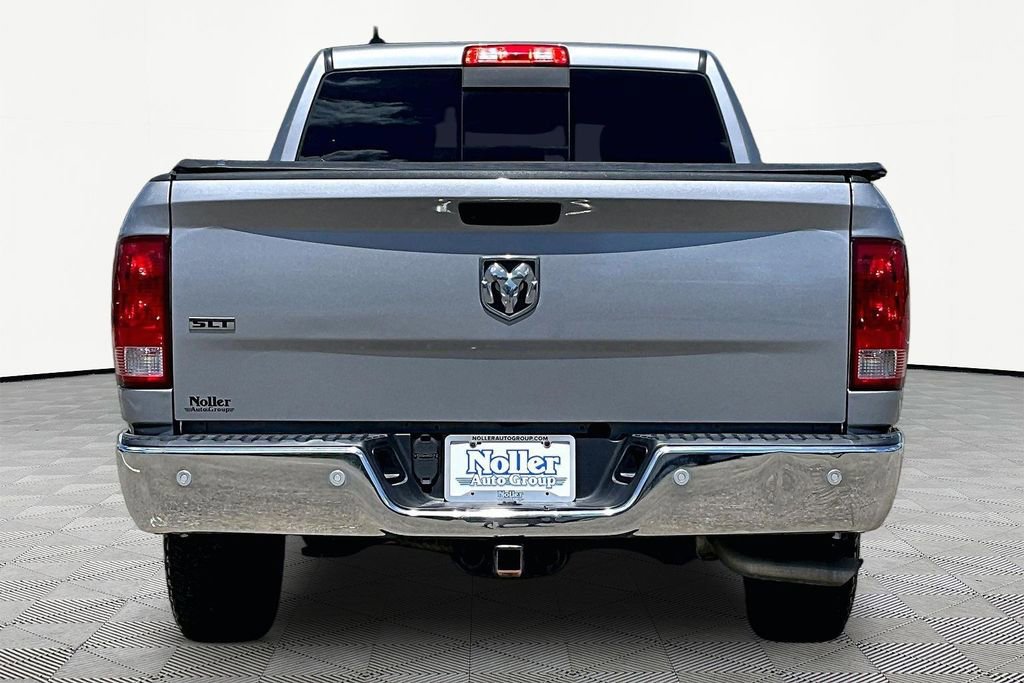 Used 2020 RAM 1500 Classic SLT w/ Luxury Group RWD image 4