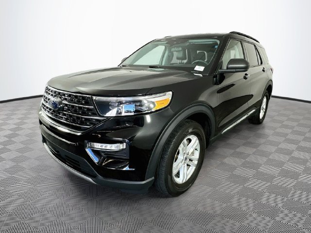 Certified 2023 Ford Explorer XLT w/ Equipment Group 202A AWD/4WD image 6