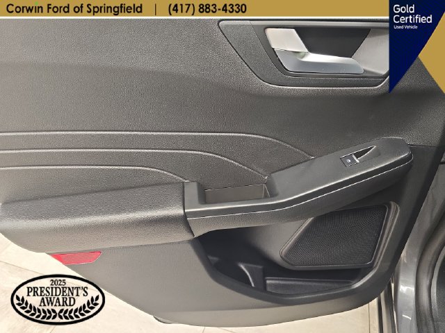 Certified 2025 Ford Escape Platinum AWD/4WD image 19