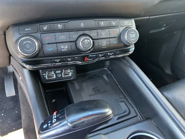 Used 2022 Dodge Durango R/T w/ Blacktop Package AWD/4WD image 21