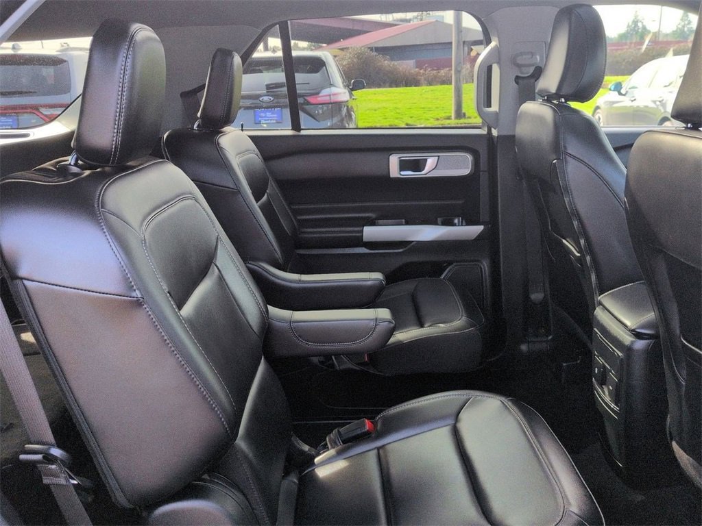 Certified 2023 Ford Explorer XLT w/ Equipment Group 202A image 25