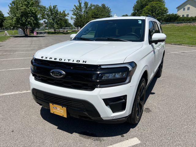Certified 2023 Ford Expedition Limited AWD/4WD image 4