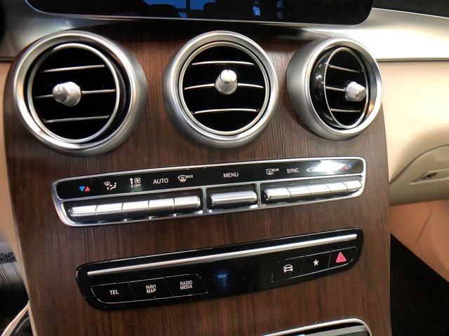 Used 2022 Mercedes-Benz GLC 300 4MATIC image 17