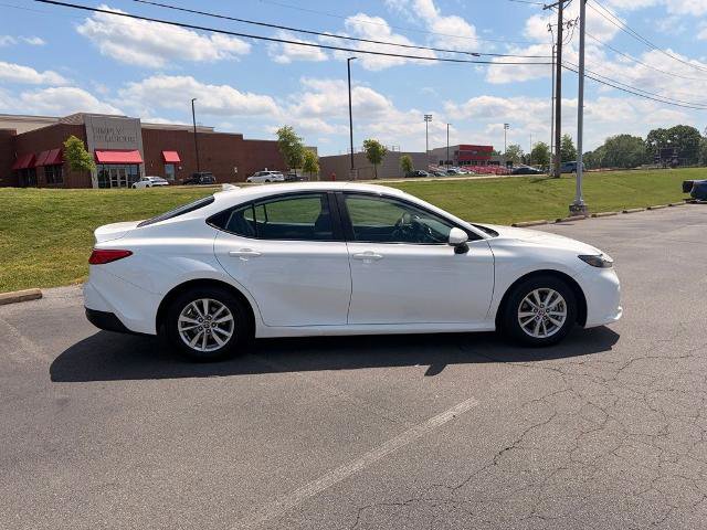 Used 2025 Toyota Camry LE image 8