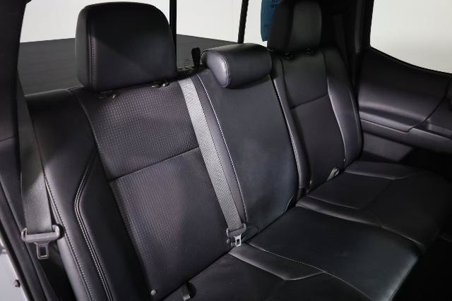 Used 2019 Toyota Tacoma TRD Sport AWD/4WD image 9