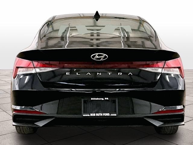 Used 2023 Hyundai Elantra SEL w/ Convenience Package FWD image 4