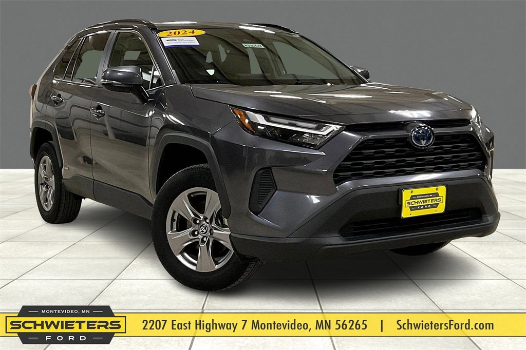 Used 2024 Toyota RAV4 XLE image 5