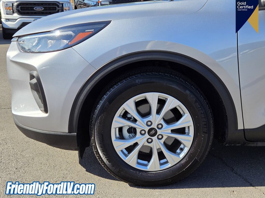 Certified 2023 Ford Escape Active FWD image 9
