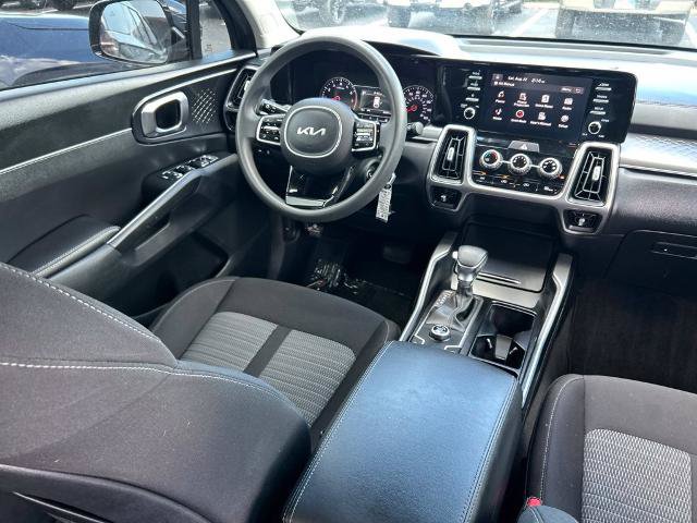 Used 2023 Kia Sorento LX FWD image 10