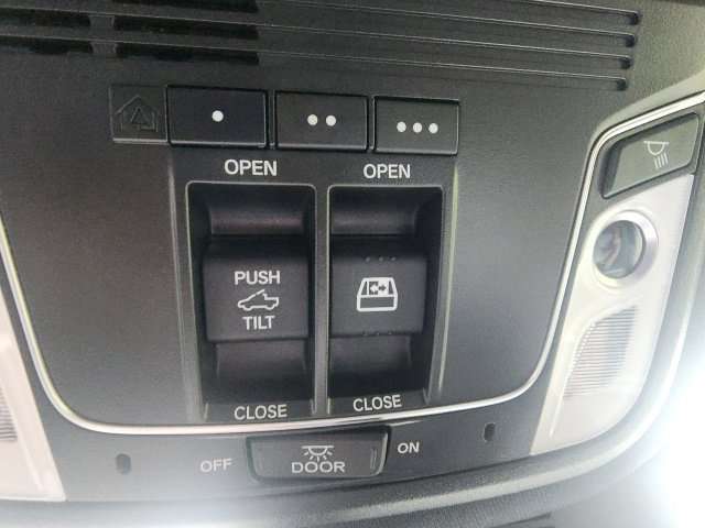 Used 2020 Honda Ridgeline Black Edition image 31