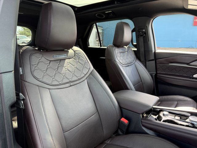 Certified 2025 Ford Explorer Platinum w/ LUX Leather Package image 28