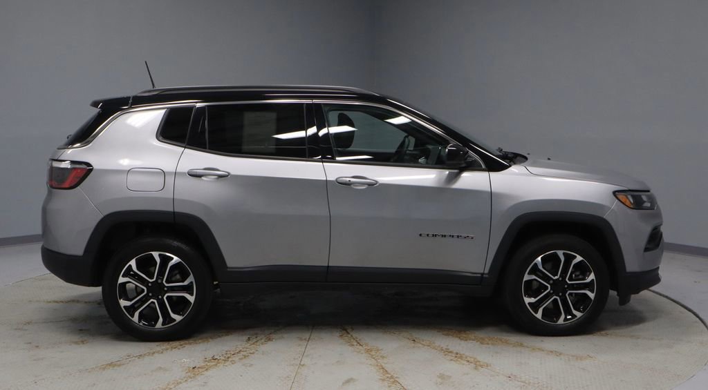 Used 2024 Jeep Compass Limited image 6