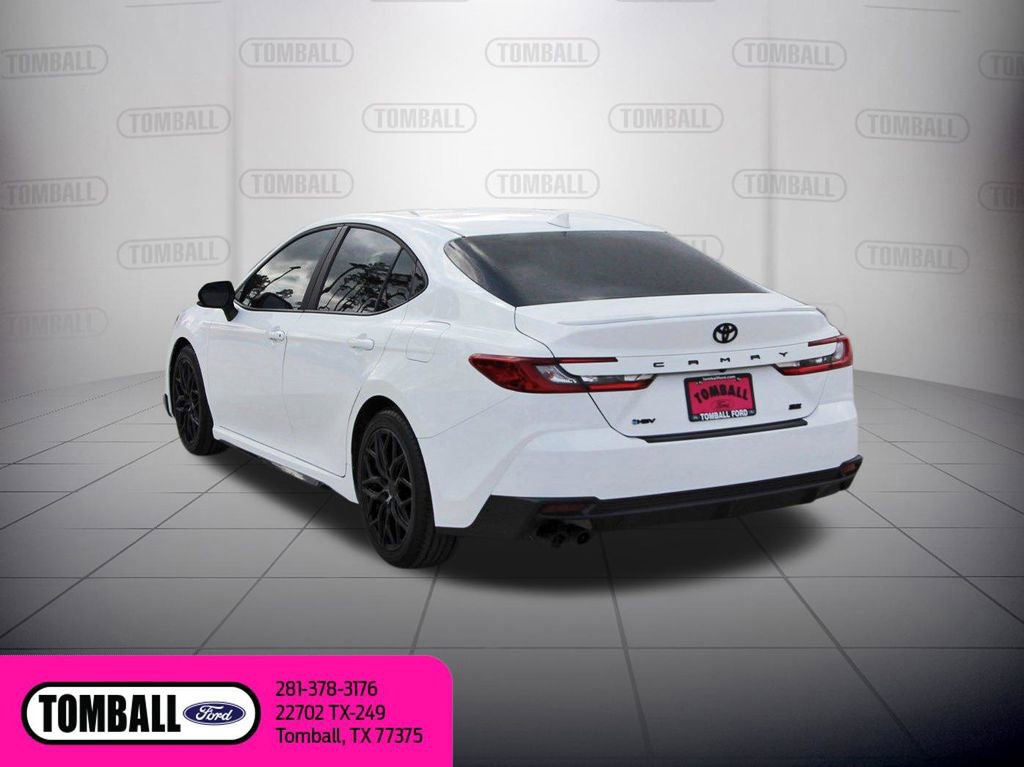 Used 2025 Toyota Camry SE w/ Convenience Package image 5