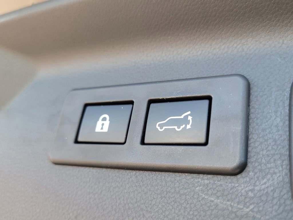 Used 2025 Subaru Forester Touring image 9