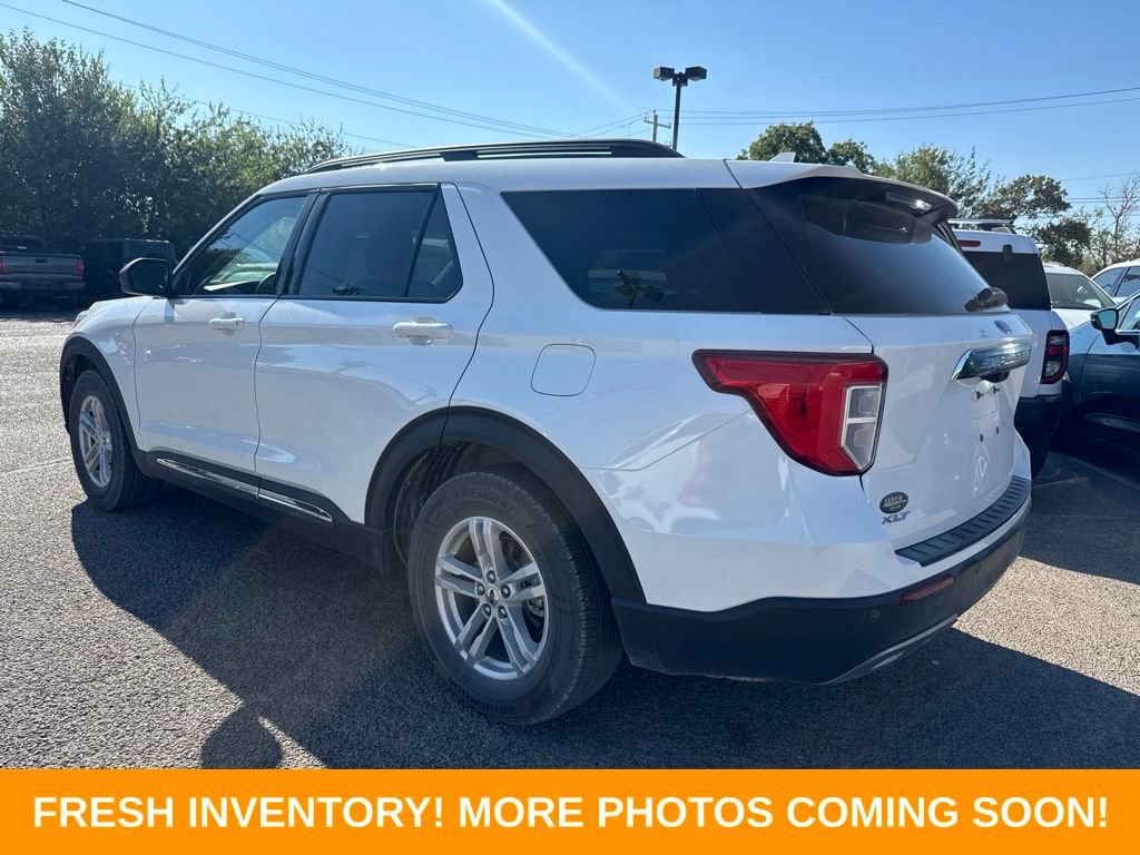 Certified 2024 Ford Explorer XLT w/ Equipment Group 202A RWD image 4