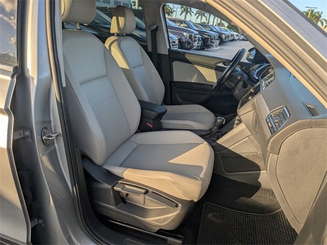 Used 2019 Volkswagen Tiguan SE image 14