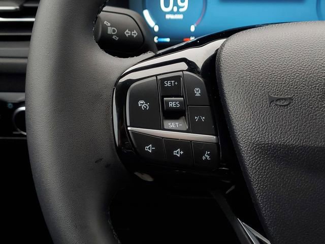 Certified 2023 Ford Escape Platinum w/ Premium Technology Package image 18