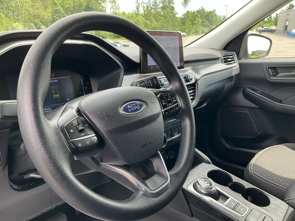 Certified 2025 Ford Escape Active AWD/4WD image 16