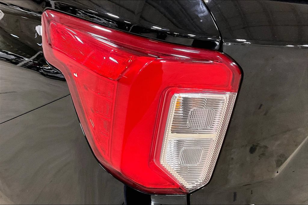 Certified 2023 Ford Explorer XLT w/ Equipment Group 202A AWD/4WD image 28