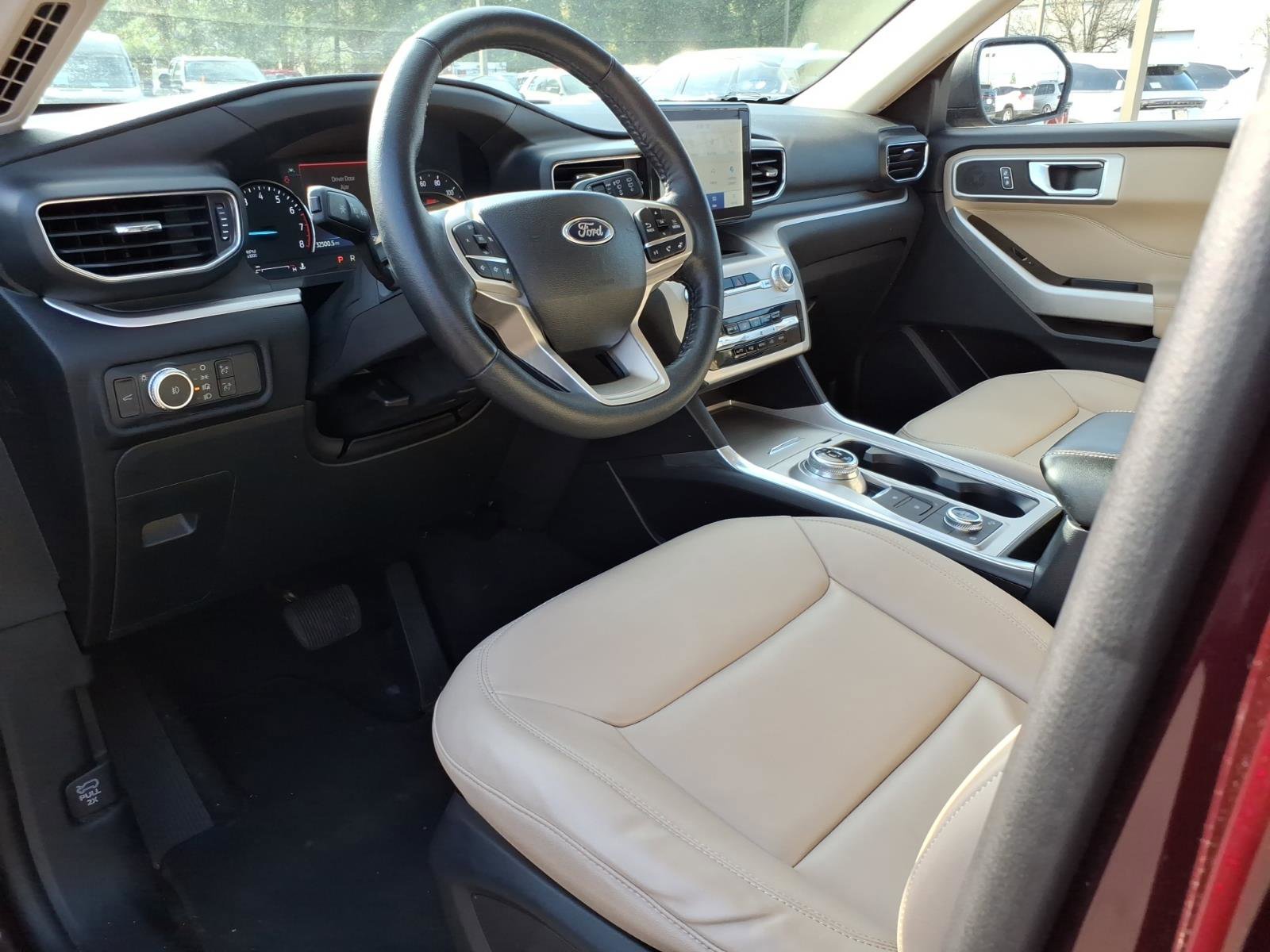 Certified 2022 Ford Explorer XLT w/ Equipment Group 202A image 13