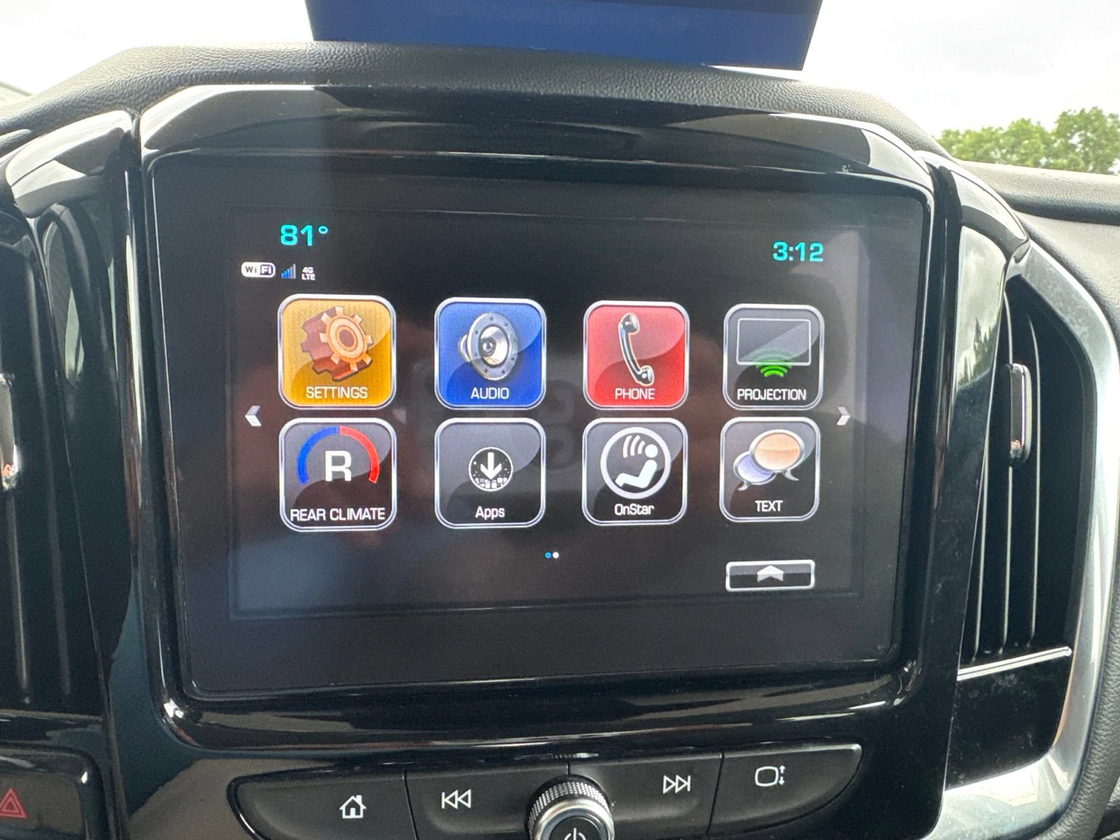 Used 2019 Chevrolet Traverse LT FWD image 29