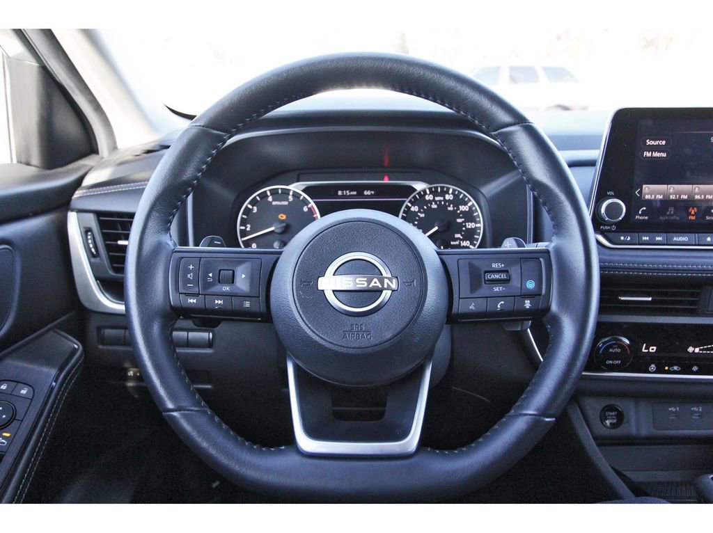 Used 2024 Nissan Rogue SV w/ SV Premium Package image 14