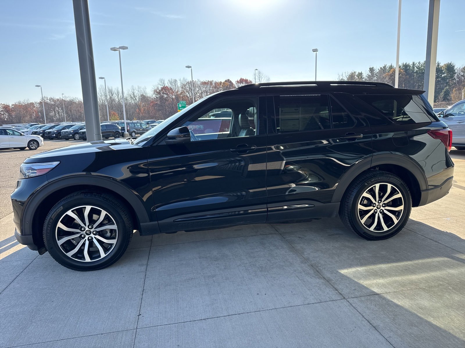 Certified 2020 Ford Explorer ST w/ Premium Technology Package image 7