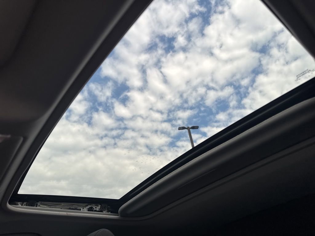 Used 2023 Toyota RAV4 XLE w/ Convenience Package image 24