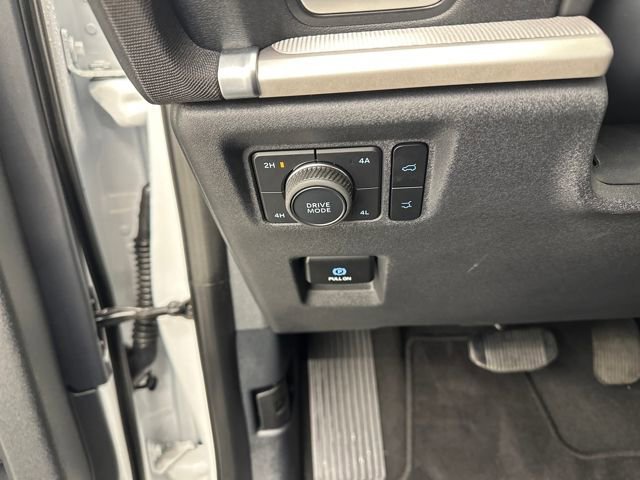 Certified 2025 Ford Expedition Active image 35