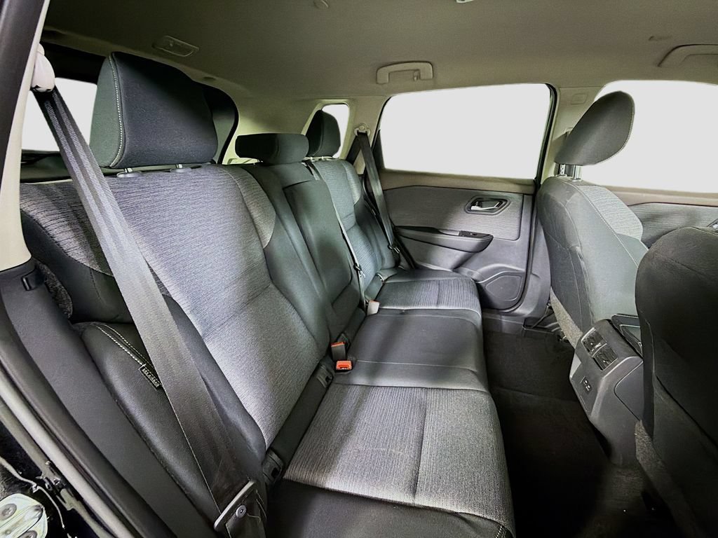 Used 2023 Nissan Rogue SV AWD/4WD image 28