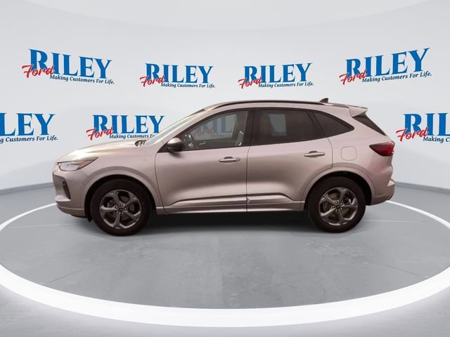 Certified 2023 Ford Escape ST-Line w/ Tech Pack #1 AWD/4WD image 6
