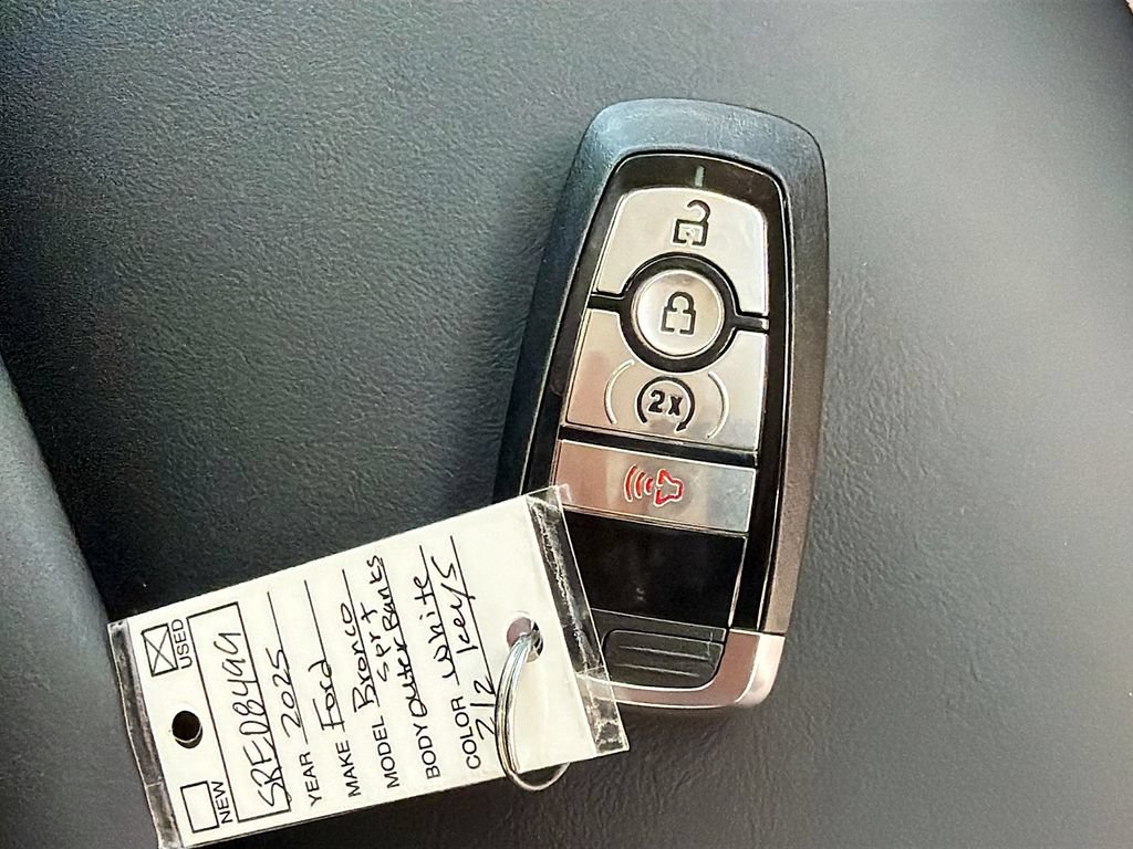 Certified 2025 Ford Bronco Sport Outer Banks w/ Outer Banks Tech Package+ AWD/4WD image 36