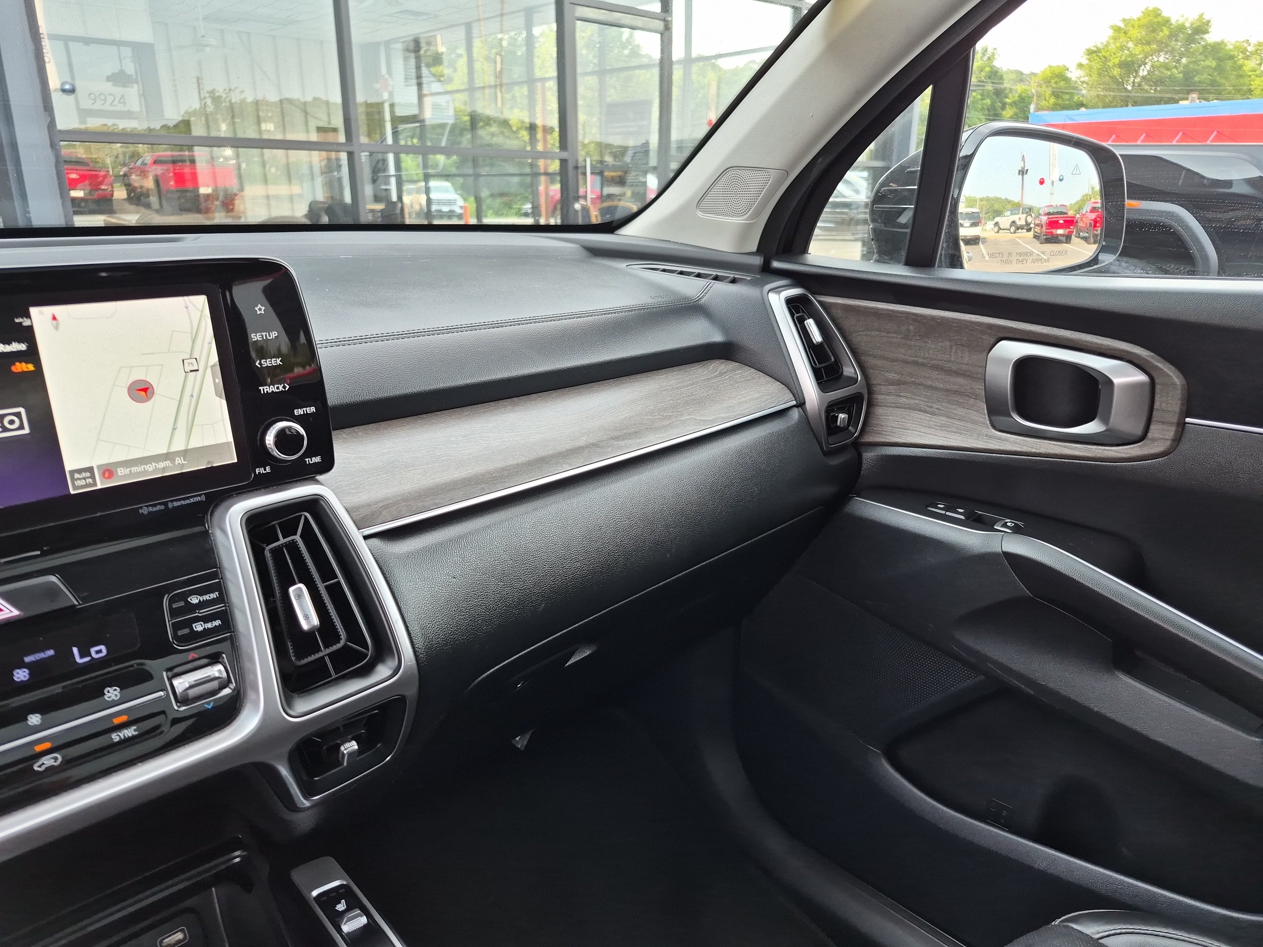 Used 2023 Kia Sorento S w/ Panoramic Sunroof Package AWD/4WD image 23