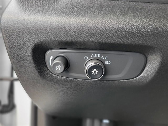 Used 2022 Chevrolet Traverse RS image 12